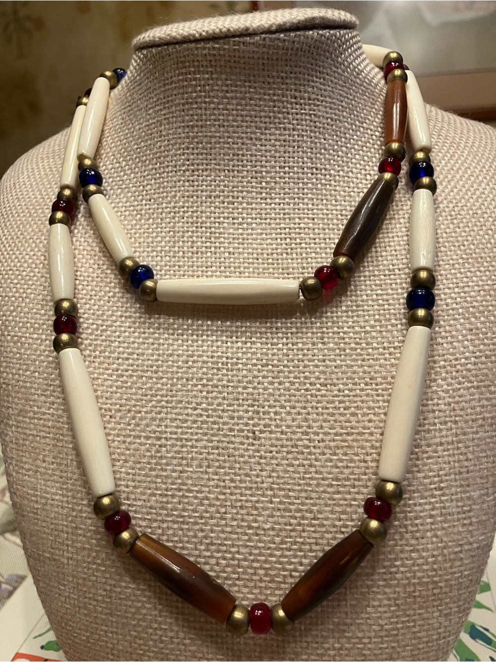 NATIVE AMERICAN BEADED NECKLACE
